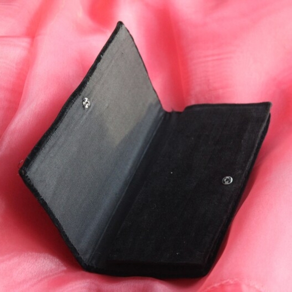 1940s Zardozi Indian Velvet Clutch - Picture 2 of 2